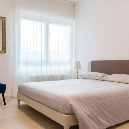 Luxury Blue Living Pescatore شقة