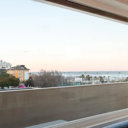 Luxury Blue Living Pescatore Apartment